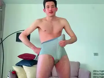 Chaturbate Live Sex Cam of danny__magic