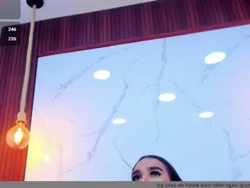 Chaturbate Live Sex Cam of mia_conde1_