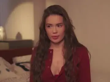 Chaturbate Live Sex Cam of miamo_kaya