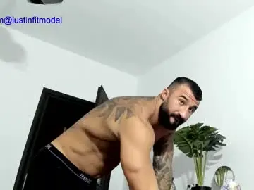 Chaturbate Live Sex Cam of iustinmucle95