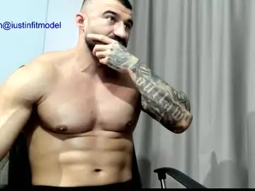 Chaturbate Live Sex Cam of iustinmucle95