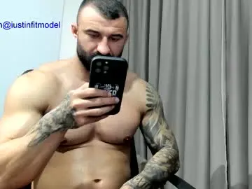 Chaturbate Live Sex Cam of iustinmucle95