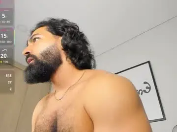 Chaturbate Live Sex Cam of maxstrong01