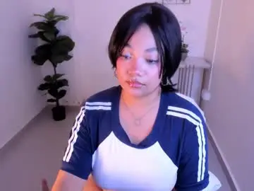 Chaturbate Nude Webcam of mathilde_lina