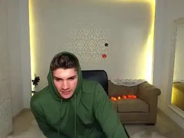 Chaturbate Live Sex Cam of maxkaiden