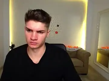 Chaturbate Live Sex Cam of maxkaiden
