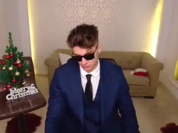 Chaturbate Live Sex Cam of maxkaiden