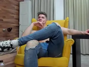 Chaturbate Live Sex Cam of maxkaiden