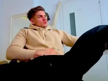 Chaturbate Free Porn Cam of maxkaiden