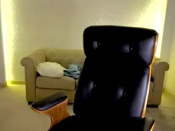 Chaturbate Live Sex Cam of maxkaiden