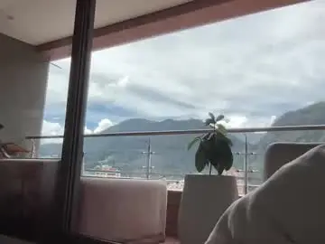 Chaturbate Adult Video Chat of naomigomezz