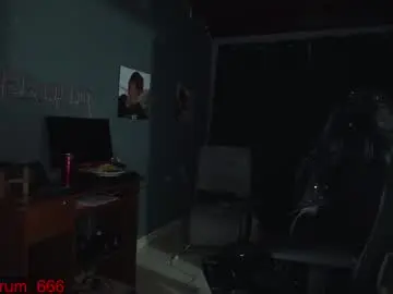 Chaturbate Watch Live Sex Cams of redrum_696