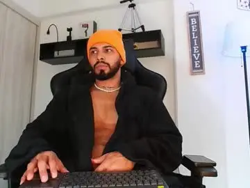 Chaturbate Live Sex Cam of donn_cruz