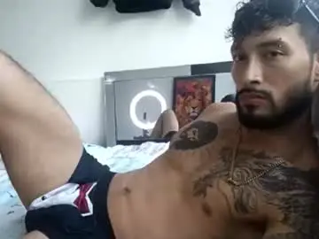 Chaturbate Adult Video Chat of frankdanielsmolano