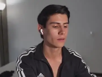 Chaturbate Nude Webcam of hey_cesard