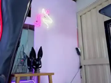 Chaturbate Free Porn Cam of hot_destinyk