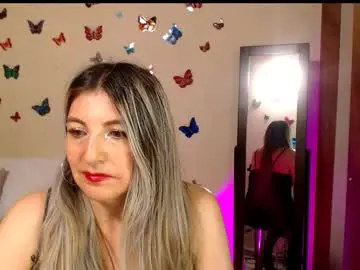 Chaturbate Live Sex Cam of jolie_mature_