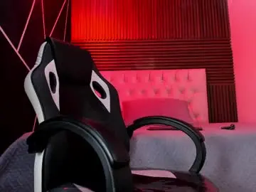 Chaturbate Live Sex Cam of liaamsmiithh_