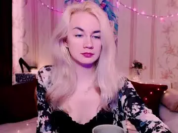 Chaturbate Live Sex Cam of carinfox