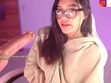 Chaturbate Live Sex Cam of moonbella_bell