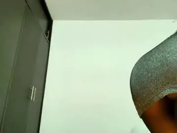 Chaturbate Adult Video Chat of valeska_black