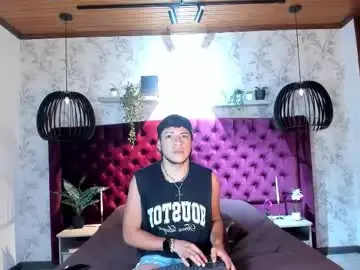 Chaturbate Live Sex Cam of zack_falcon