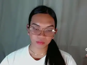 Chaturbate Live Sex Cam of selena_fuckdoll