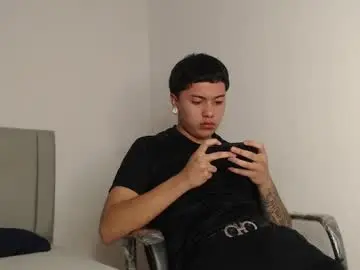 Chaturbate Live Sex Cam of alex__lover