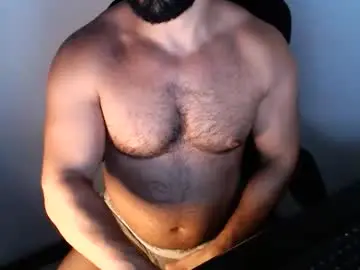 Chaturbate Free Live Porn of beard_top_guy