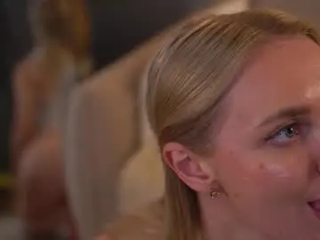 Chaturbate Adult Video Chat of hey_becky