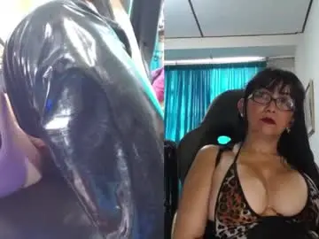 Chaturbate Watch Live Sex Cams of kelly_squirting