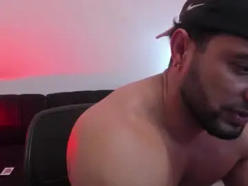 Chaturbate Live Sex Cam of thomas_brandon