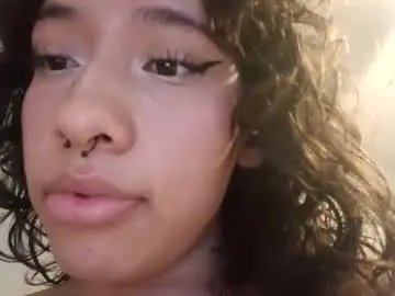 Chaturbate Free Porn Cam of xsillymillyx