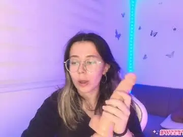 Chaturbate Free Porn Cam of sweettvera_