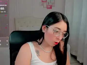 Chaturbate Adult Video Chat of hottie_emma_james