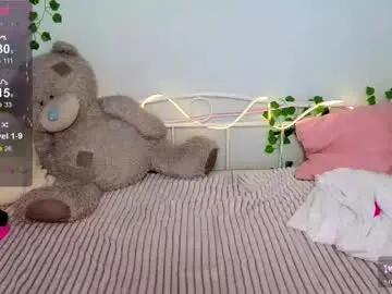 Chaturbate Live Sex Cam of prettyevie