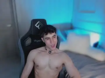 Chaturbate Live Sex Cam of thomklein