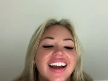 Chaturbate Sex Cam of averybabyyx