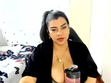 Chaturbate Free Live Porn of vikyadams