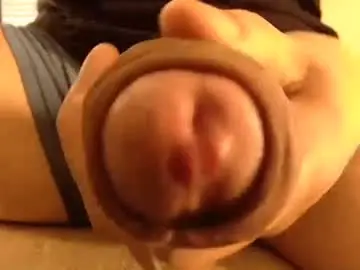 Chaturbate Live Sex Cam of withbothhandsplease