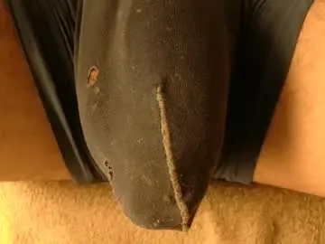 Chaturbate Sex Cam of withbothhandsplease