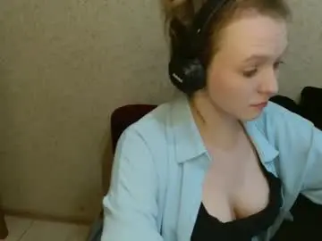Chaturbate Live Sex Cam of lily_dollyx