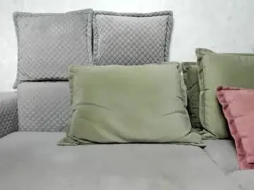 Chaturbate Live Sex Cam of mikhaaaeel