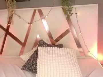 Chaturbate Free Live Porn of nahomicampbell_