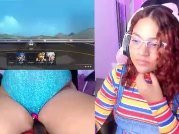 Chaturbate Best live sex cam show of petitesofia_