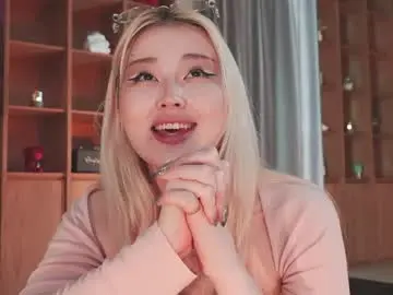 Chaturbate Live Sex Cam of seduza_hyun