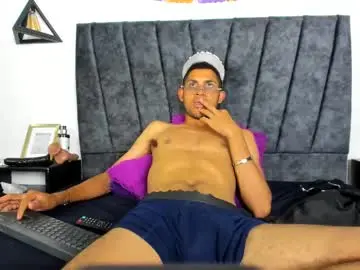 Chaturbate Adult Video Chat of sexy_latin_cum
