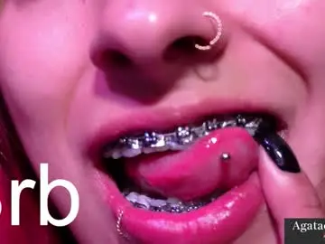Chaturbate Live Porn of agatacollinsss