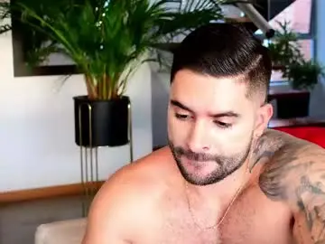 Chaturbate Live Sex Cam of lukhass