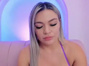 Chaturbate Live Sex Cam of milaowens